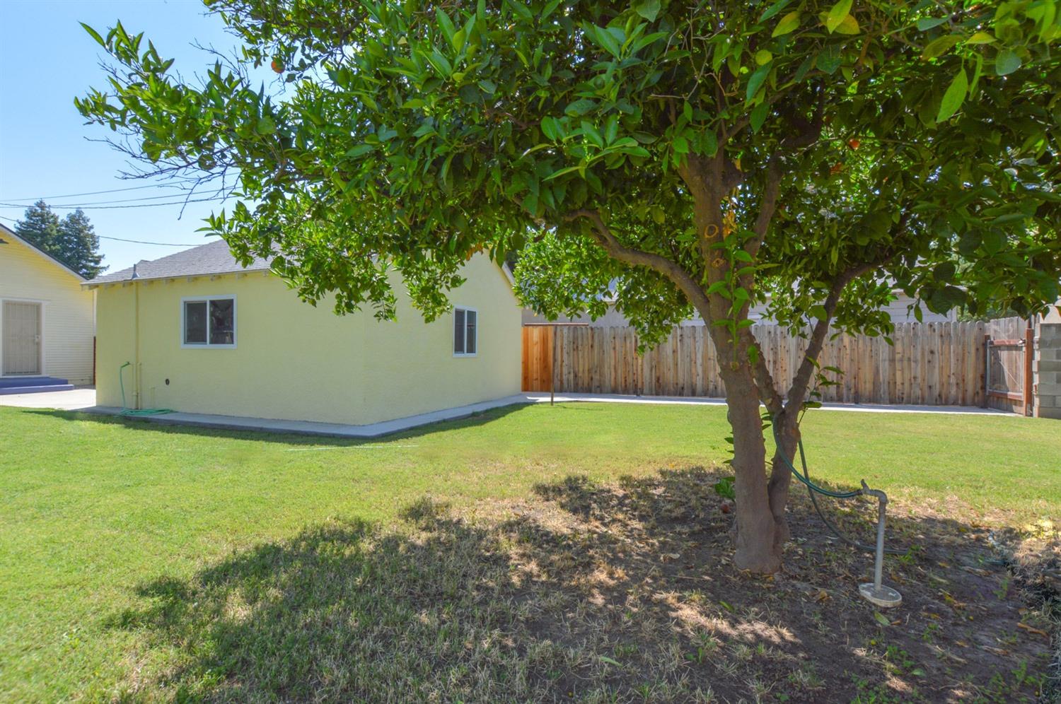 819 F Street Reedley, CA 93654 - Photo 19 of 24