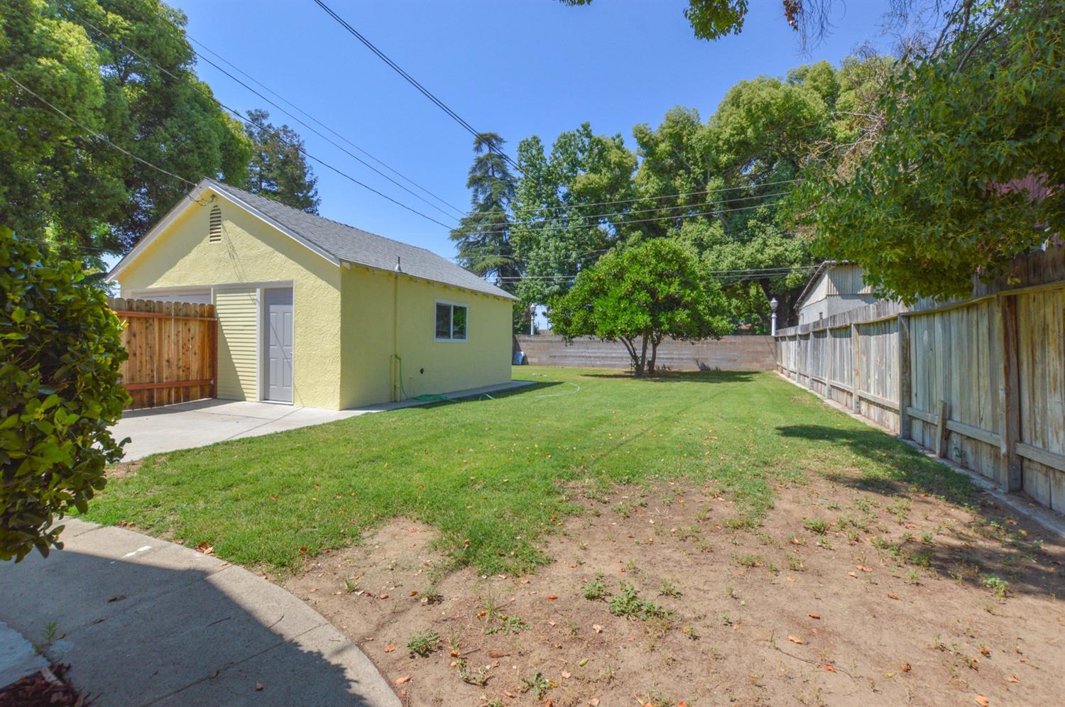 819 F Street Reedley, CA 93654 - Photo 20 of 24