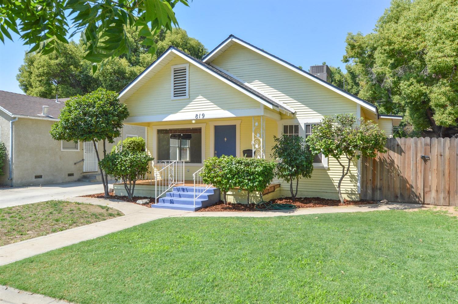 819 F Street Reedley, CA 93654 - Photo 3 of 24