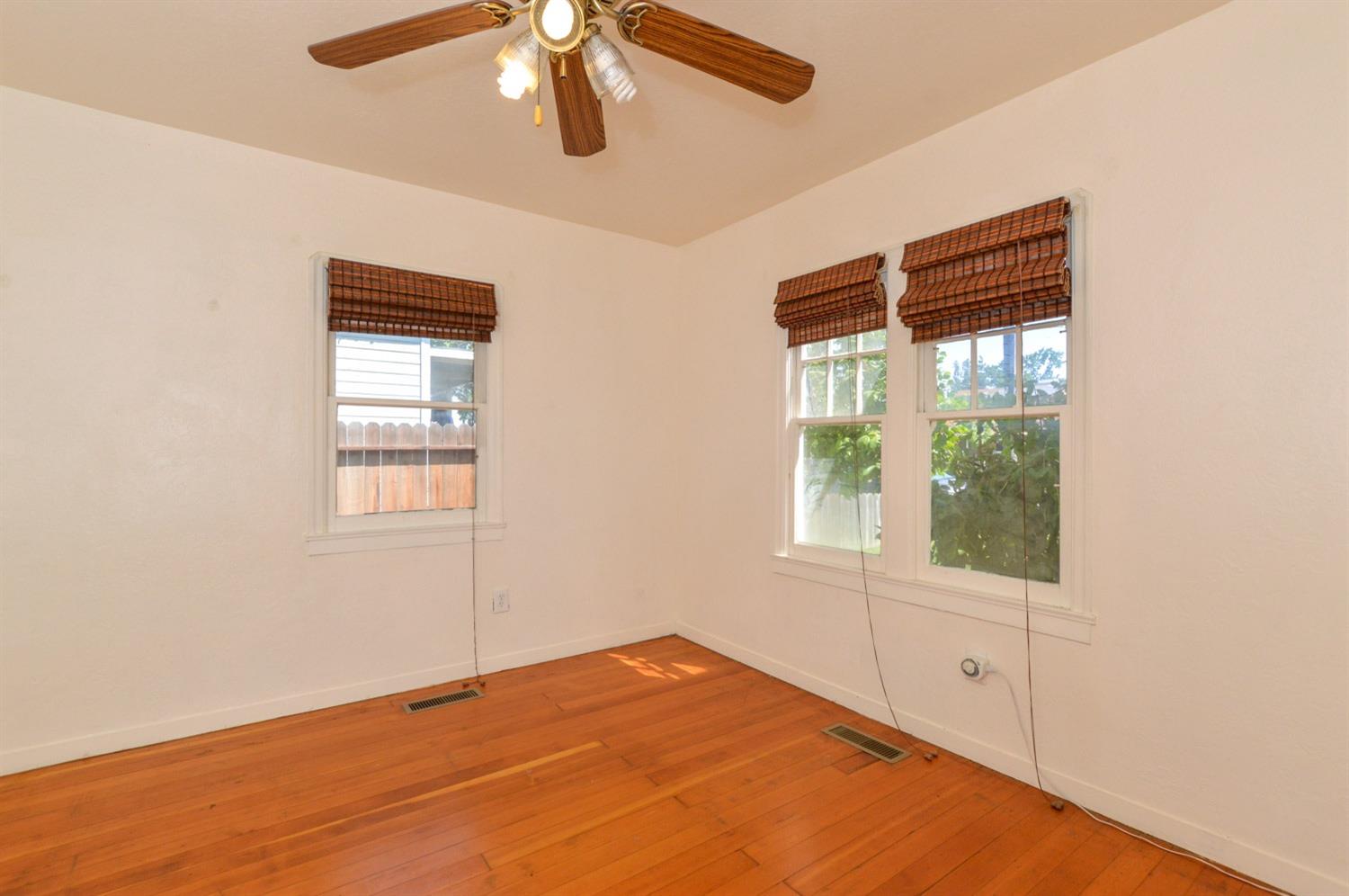 819 F Street Reedley, CA 93654 - Photo 6 of 24