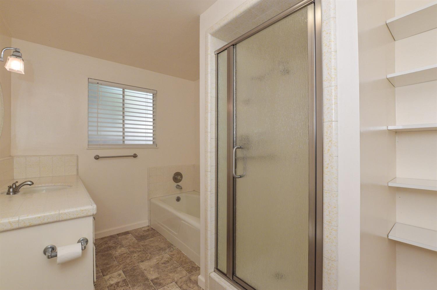 819 F Street Reedley, CA 93654 - Photo 8 of 24