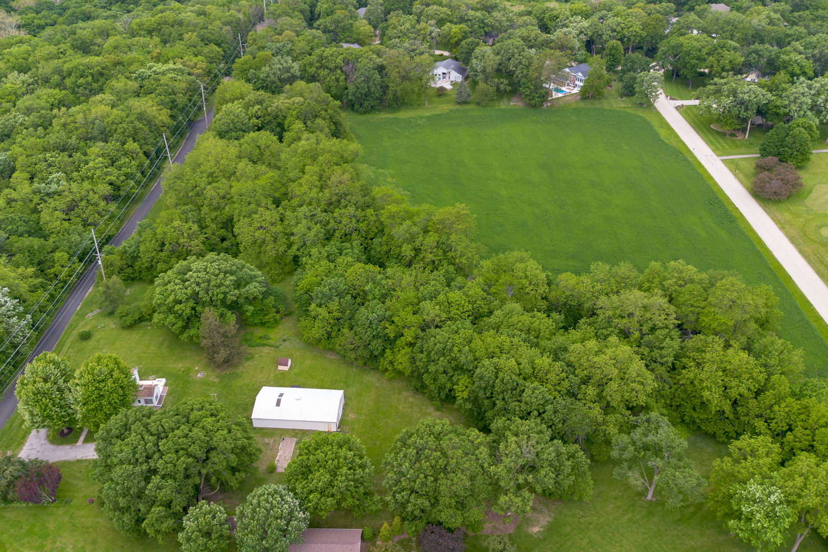 698 North 2853rd Road LaSalle, IL 61301 - Photo 34 of 39 a view of a garden with plants