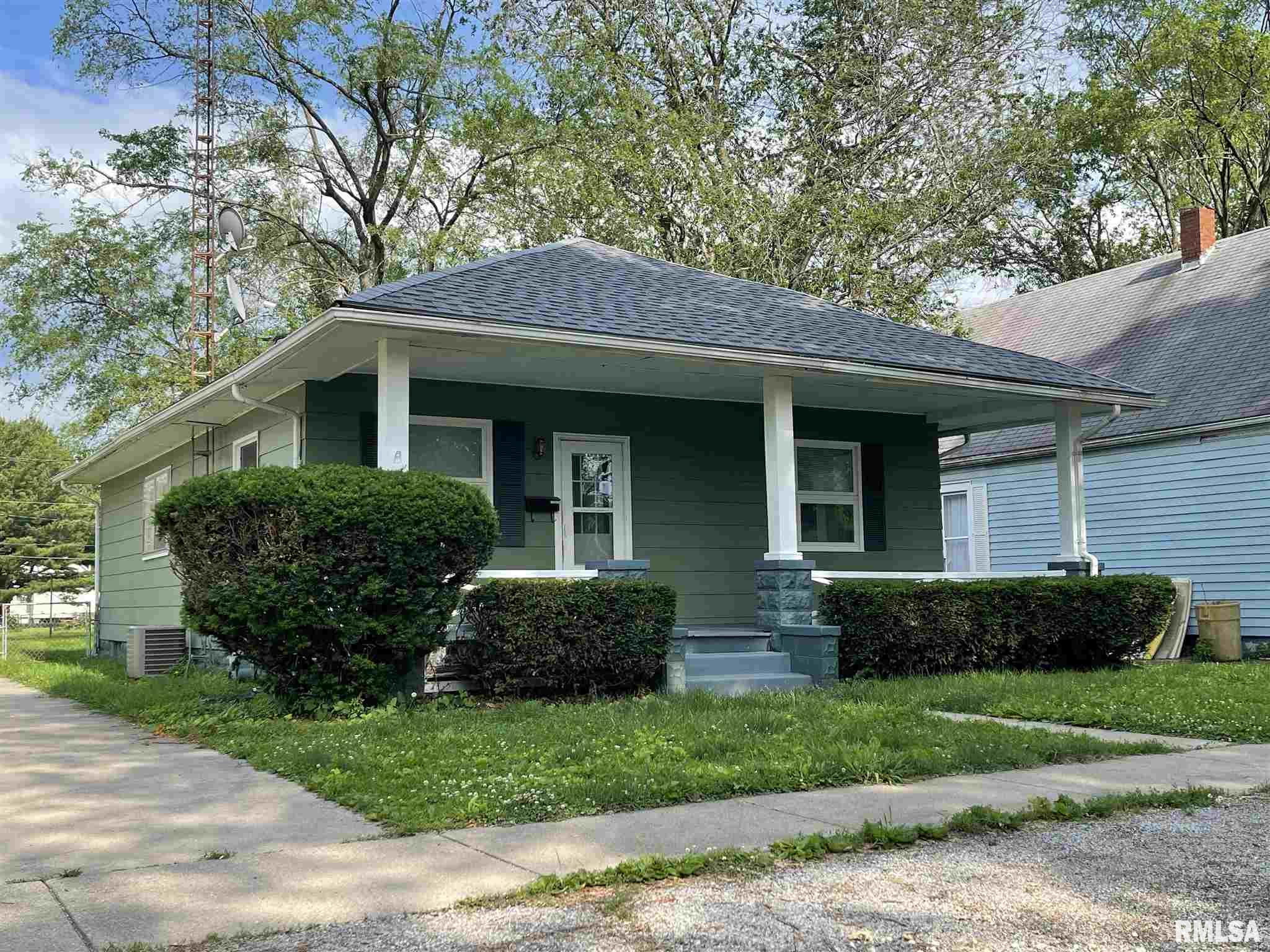 2014 North 17th Street Springfield, IL 62702 - Photo 1 of 12 Gallery Image 1