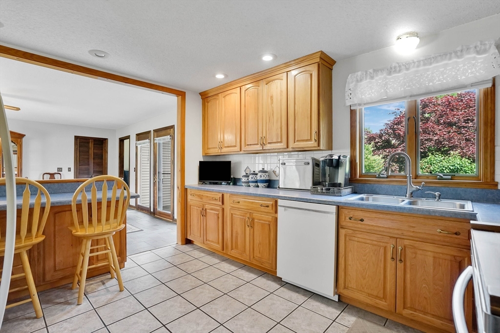 66 Powder Mill Road Southwick, MA 01077 - Photo 7 of 33 Gallery Image 7