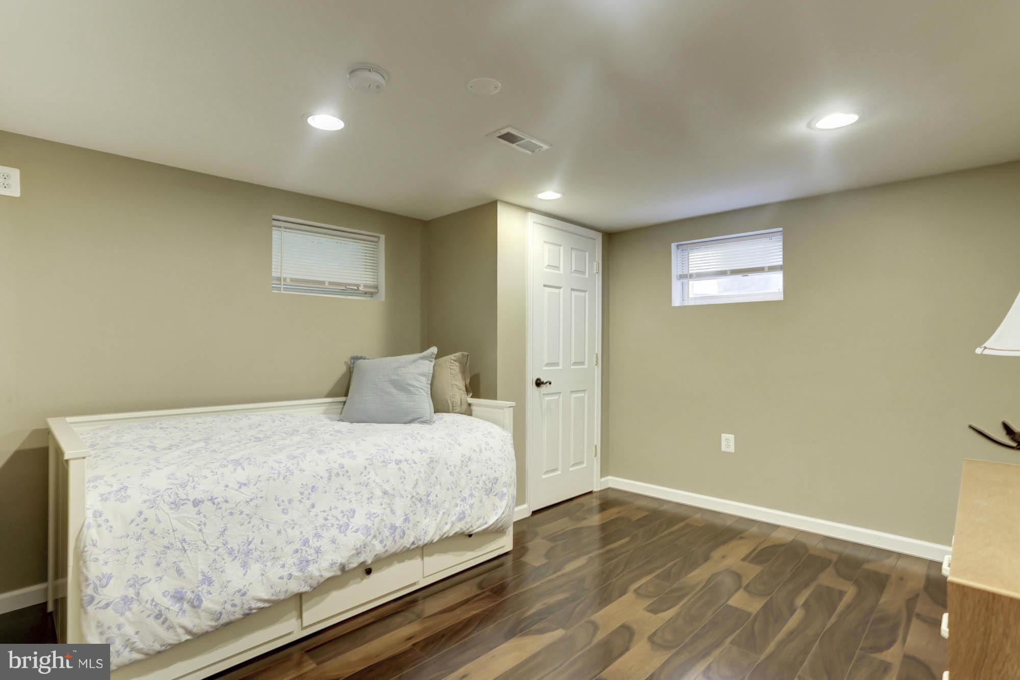 26 Ridge Avenue Edgewater, MD 21037 - Photo 22 of 30 Lower Level Full Bedroom