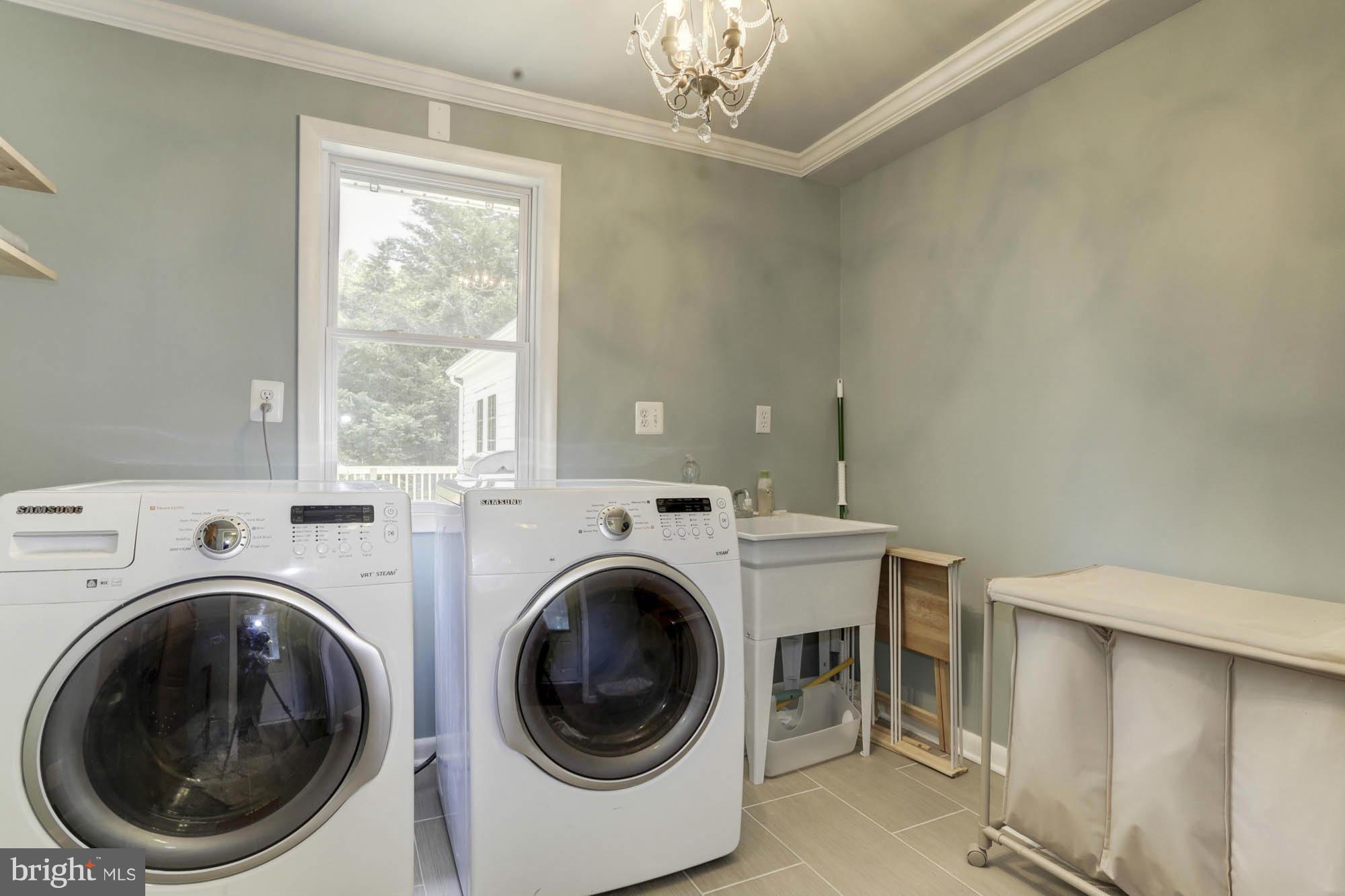 26 Ridge Avenue Edgewater, MD 21037 - Photo 23 of 30 Main Level Laundry Room