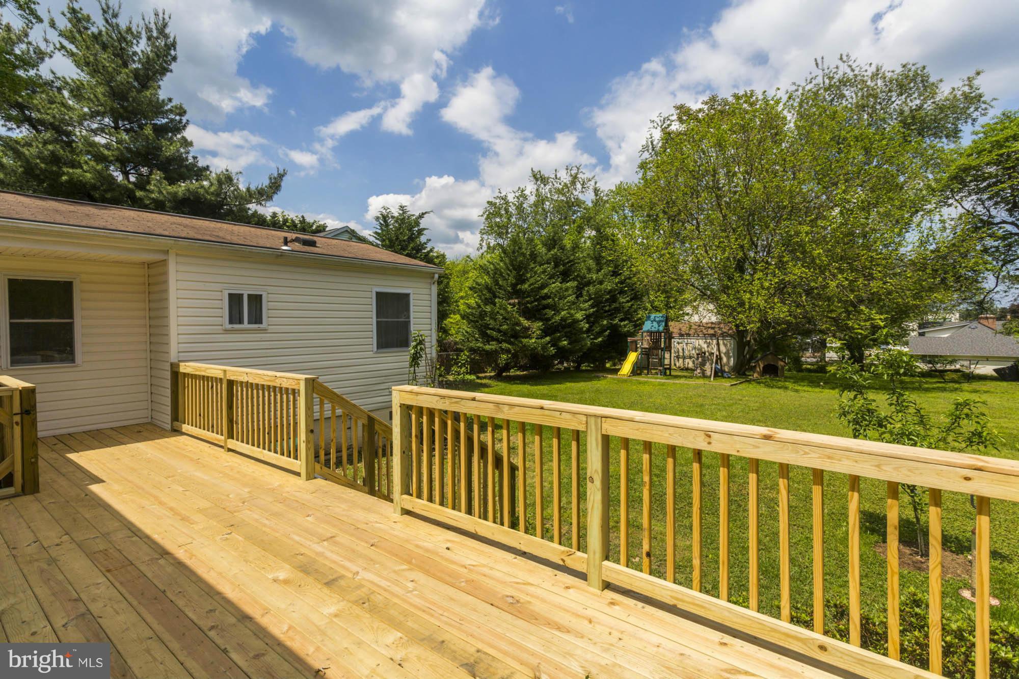 26 Ridge Avenue Edgewater, MD 21037 - Photo 27 of 30 Deck/Back Yard