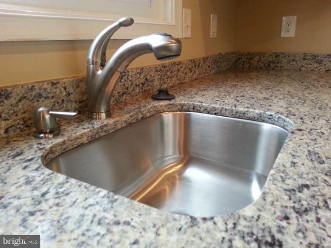 3502 Sedgemoor Road Baltimore, MD 21207 - Photo 3 of 29