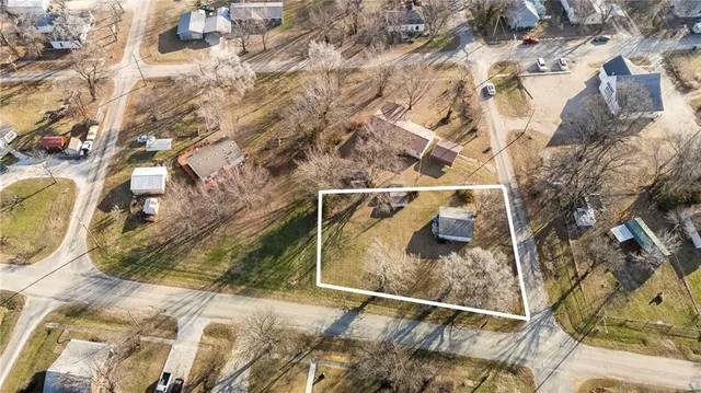 $35,000 | 213 South Pine Street, Colony, KS 66015