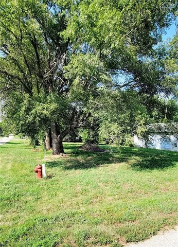 $35,000 | 213 South Pine Street, Colony, KS 66015
