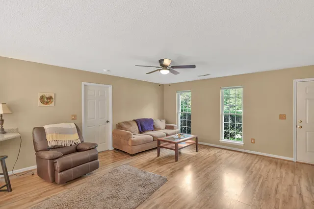 $2,000 | 405 Whispering Lane, Seneca, SC 29672