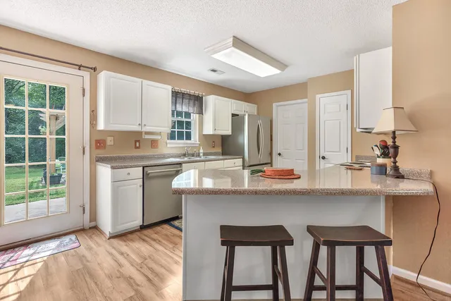 $2,000 | 405 Whispering Lane, Seneca, SC 29672