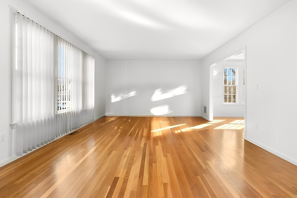 24 Eugene Drive Winchester, MA 01890 - Photo 4 of 42