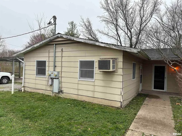 $165,000 | 5281-5287 Country Club Road, Unit 2, Murphysboro, IL 62966