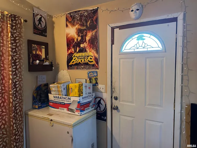 $165,000 | 5281-5287 Country Club Road, Unit 2, Murphysboro, IL 62966