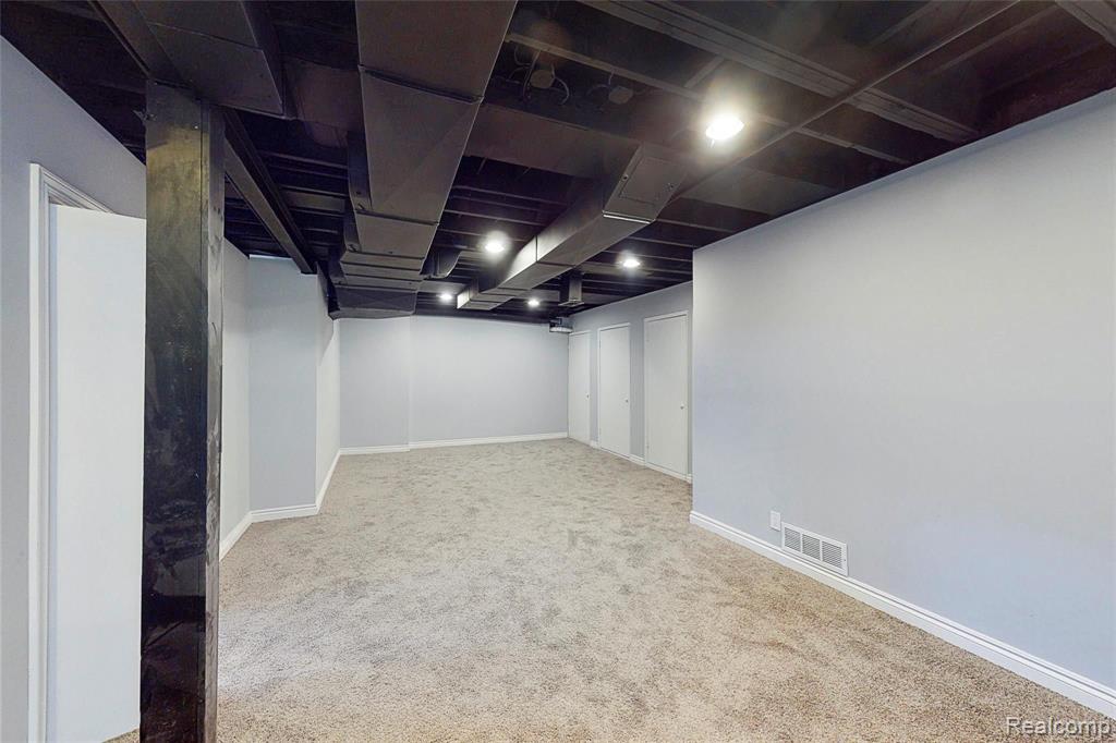 18244 Beverly Road Beverly Hills, MI 48025 - Photo 25 of 30