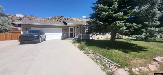 $315,000 | 1303 Fawn Lane, Rawlins, WY 82301