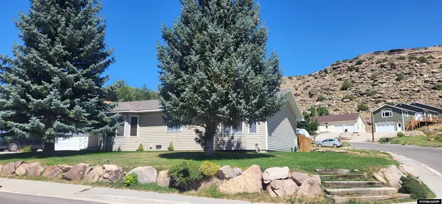 $315,000 | 1303 Fawn Lane, Rawlins, WY 82301