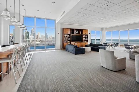 $680,000 | 1629 South Prairie Avenue, Unit 2605, Chicago, IL 60616