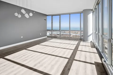 $680,000 | 1629 South Prairie Avenue, Unit 2605, Chicago, IL 60616