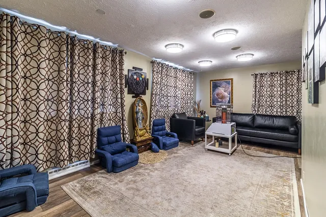 $450,000 | 112 North Bowdish Road, Spokane Valley, WA 99206