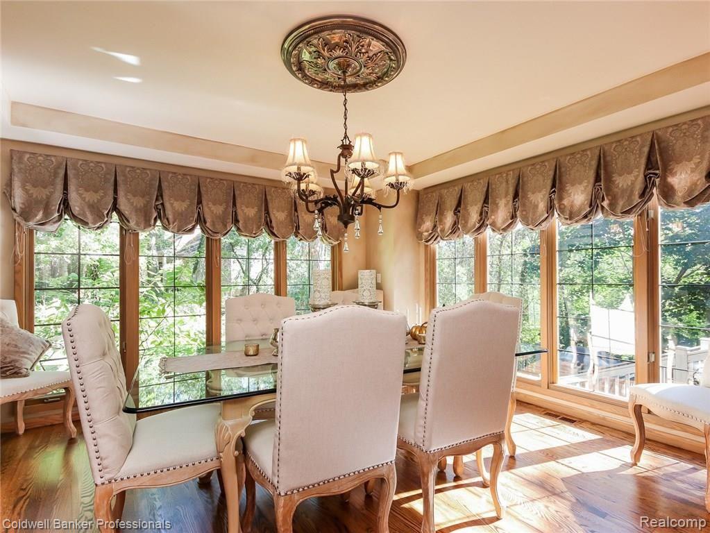 20600 Beck Road Northville, MI 48167 - Photo 14 of 77 014-Dining_Room-4942091-medium4x3.jpg