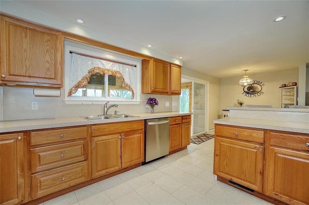 4218 Henderson Road Hickory, PA 15340 - Photo 11 of 31