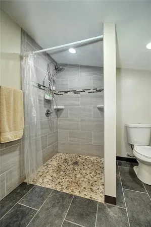 $359,000 | 4218 Henderson Road, Hickory, PA 15340