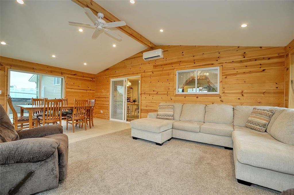 4218 Henderson Road Hickory, PA 15340 - Photo 2 of 31