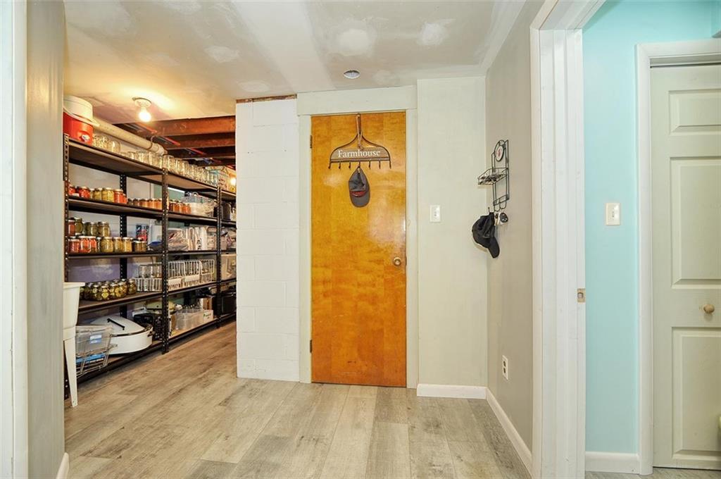 4218 Henderson Road Hickory, PA 15340 - Photo 24 of 31
