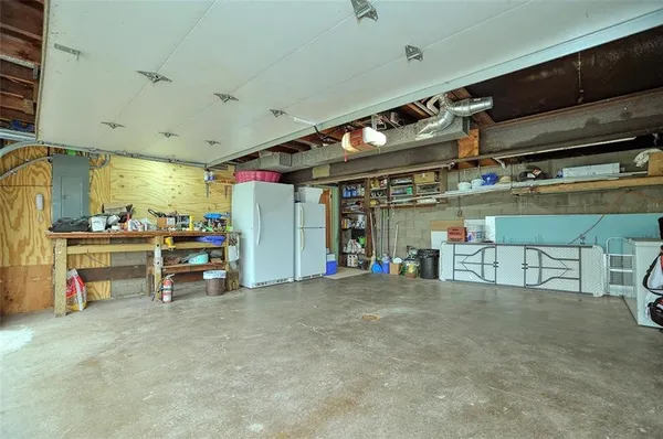 $359,000 | 4218 Henderson Road, Hickory, PA 15340