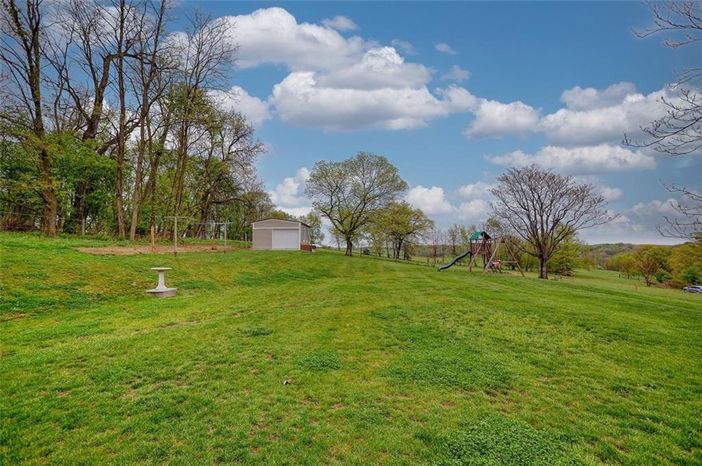 4218 Henderson Road Hickory, PA 15340 - Photo 28 of 31