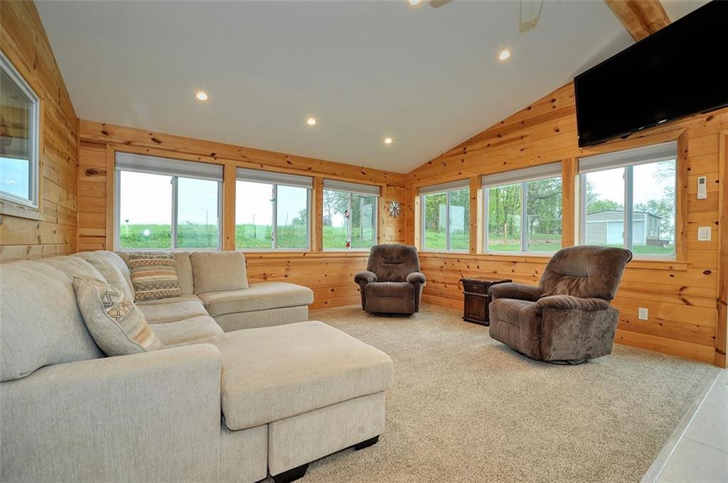 4218 Henderson Road Hickory, PA 15340 - Photo 3 of 31