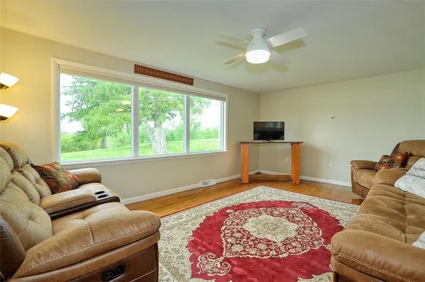 $359,000 | 4218 Henderson Road, Hickory, PA 15340