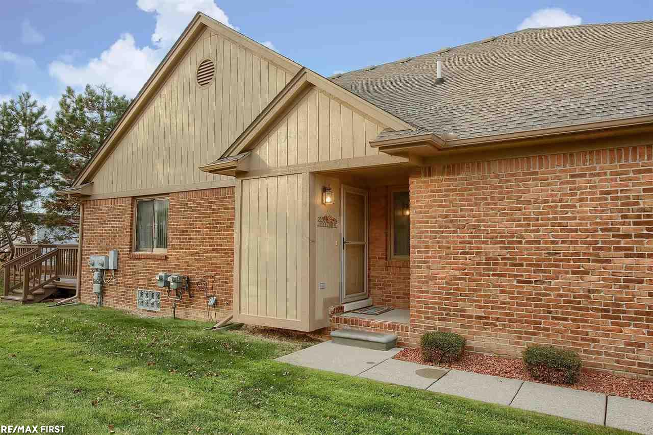 16726 Country Ridge Lane Macomb, MI 48044 - Photo 1 of 26