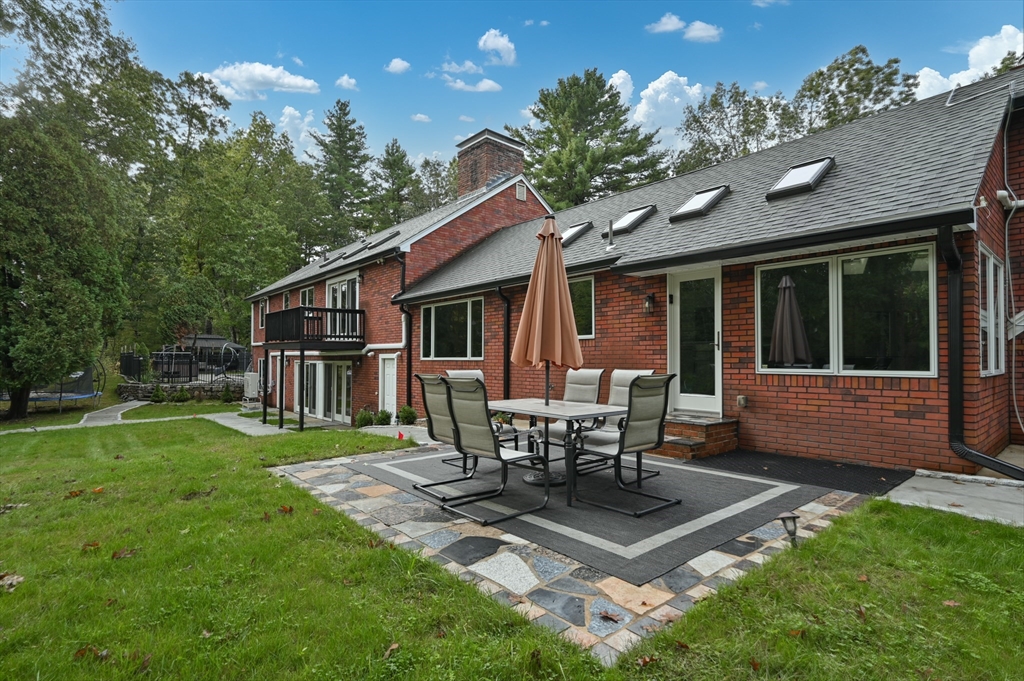 105 Georgetown Road Boxford, MA 01921 - Photo 3 of 42