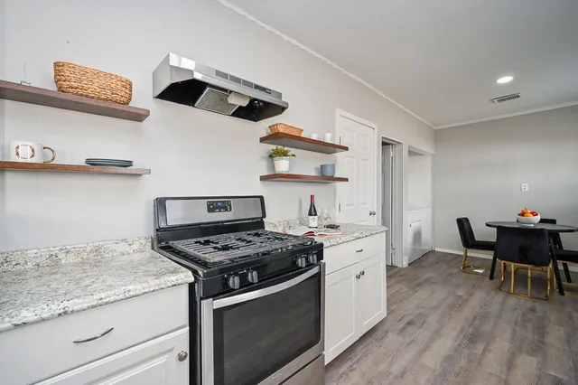 $2,650 | 1507 Laird Street, Houston, TX 77008