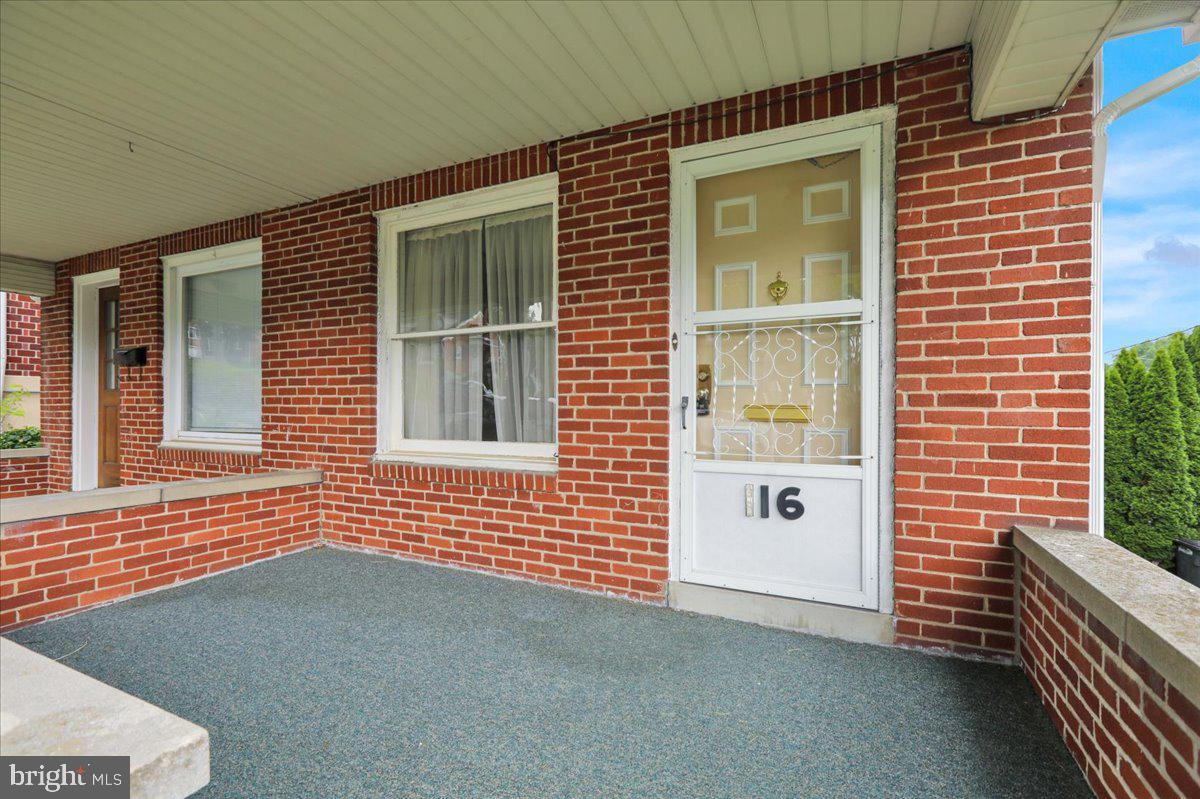 116 Chestnut Street Reading, PA 19607 - Photo 4 of 29