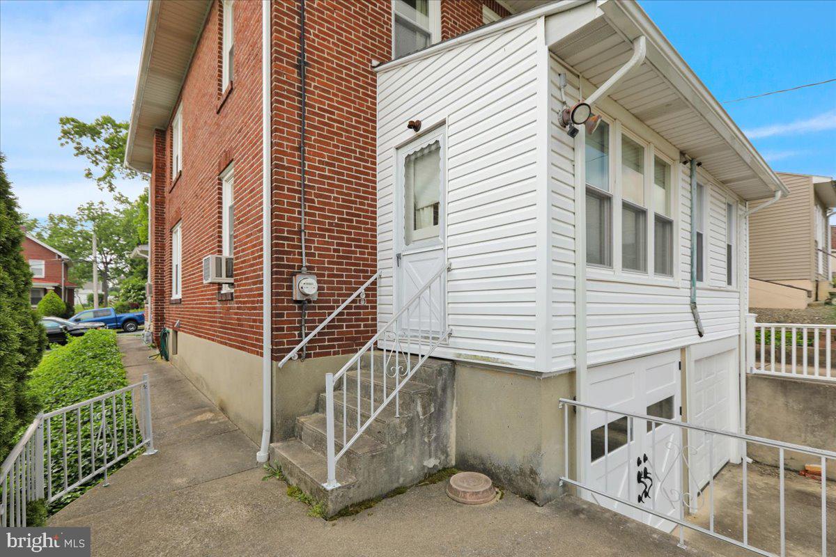 116 Chestnut Street Reading, PA 19607 - Photo 7 of 29