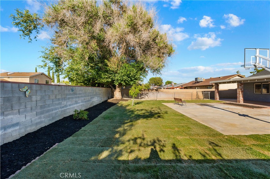 5241 East Ave R 12 Palmdale, CA 93552 - Photo 38 of 48 Gallery Image 38