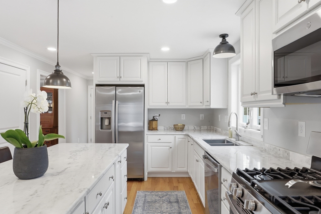175 Rangeway Road North Billerica, MA 01862 - Photo 10 of 42 Gallery Image 10