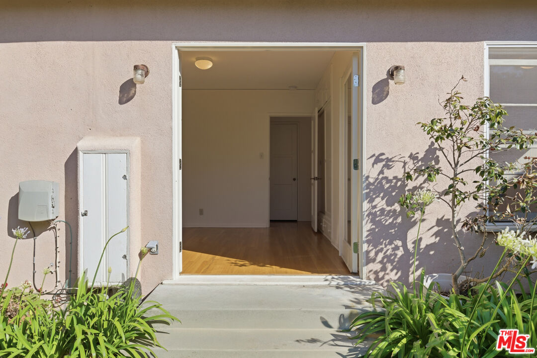 1019 Pine Street Santa Monica, CA 90405 - Photo 17 of 36