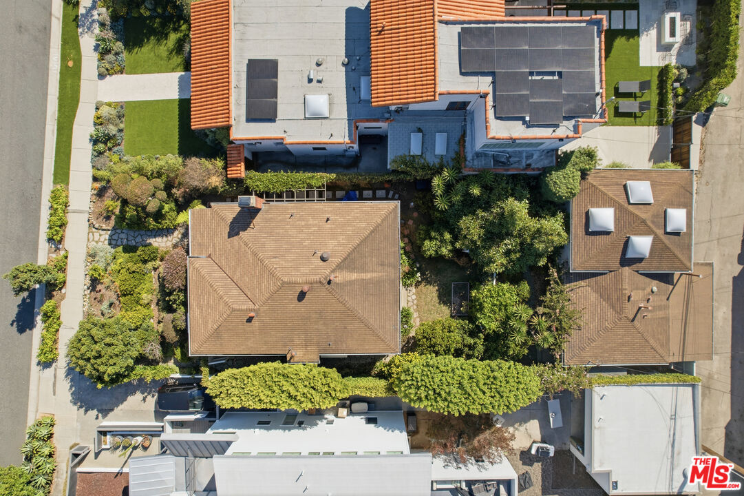 1019 Pine Street Santa Monica, CA 90405 - Photo 20 of 36 an aerial view of a house