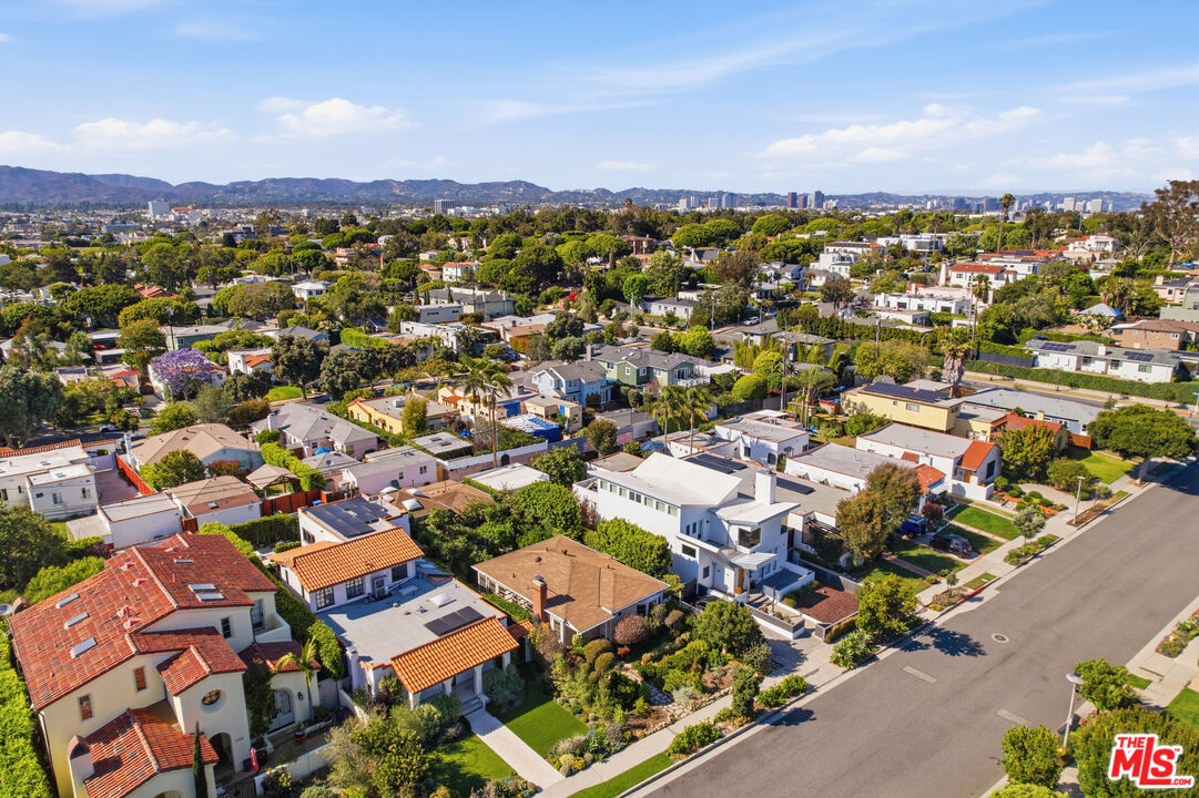 1019 Pine Street Santa Monica, CA 90405 - Photo 35 of 36 an aerial view of residential houses with outdoor space
