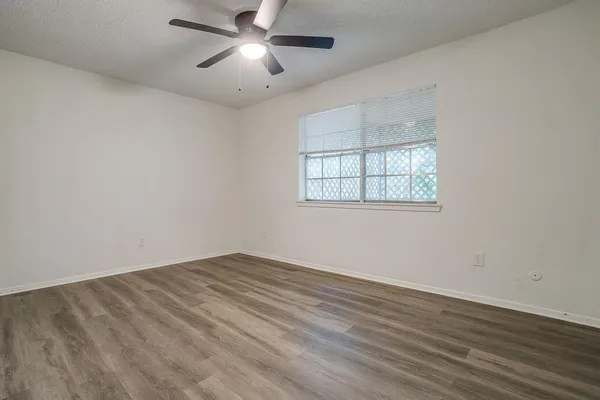 $1,350 | 5201 Curzon Avenue, Unit 9, Fort Worth, TX 76107