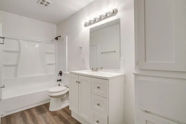 $1,350 | 5201 Curzon Avenue, Unit 9, Fort Worth, TX 76107