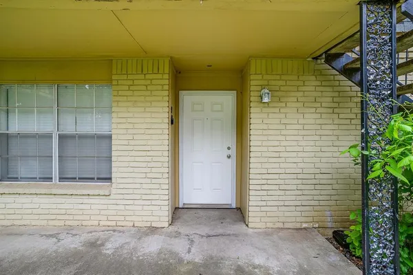 $1,350 | 5201 Curzon Avenue, Unit 9, Fort Worth, TX 76107