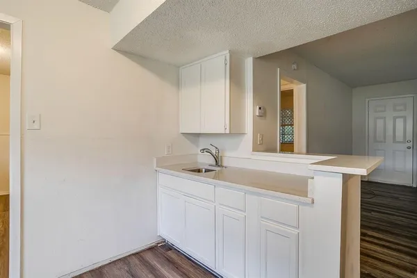 $1,350 | 5201 Curzon Avenue, Unit 9, Fort Worth, TX 76107