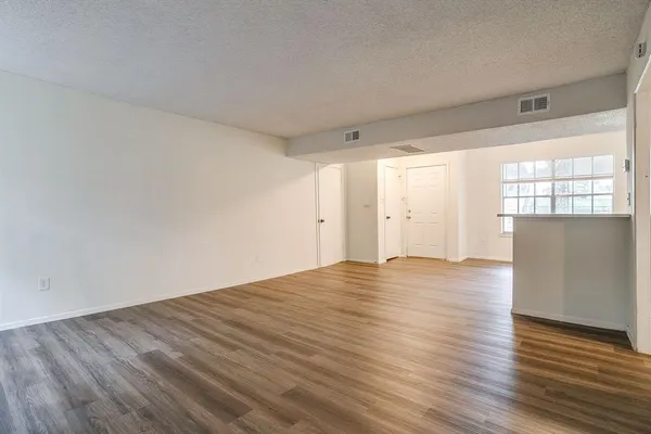 $1,350 | 5201 Curzon Avenue, Unit 9, Fort Worth, TX 76107