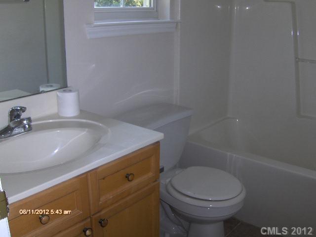 6762 Sullins Road Charlotte, NC 28214 - Photo 7 of 14